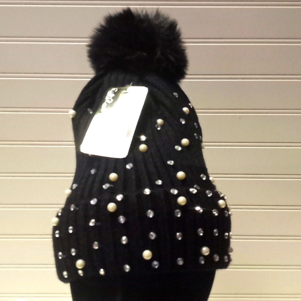 Bling & Pearl  Knitted Black Winter Hat with Soft Faux Fur Pompom